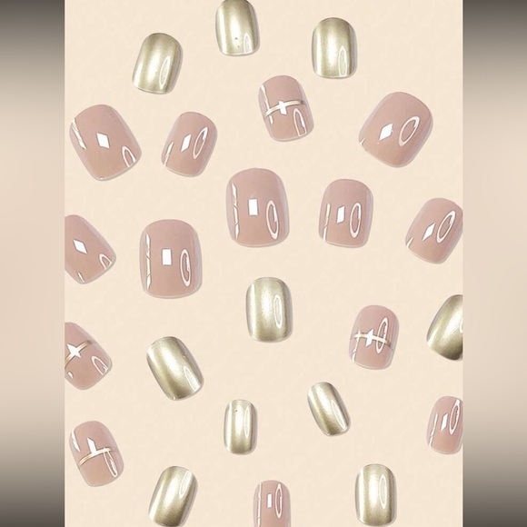 Gold and Nude Press on Nails And Mirror Powder, Short Round Shape Nail File Glue - Picture 3 of 7